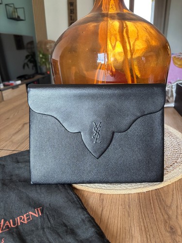 Pochette yves saint - pochette, laurent