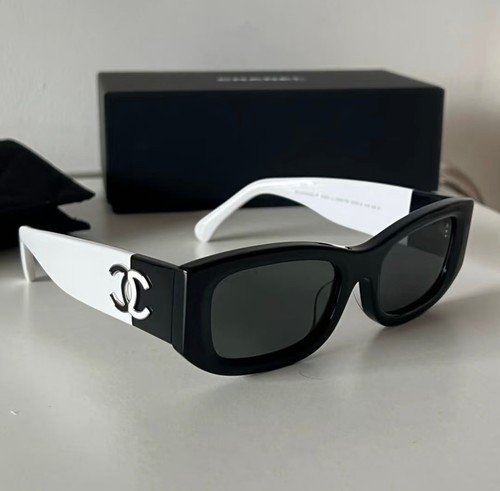 Chanel 5525 polarized black - chanel,