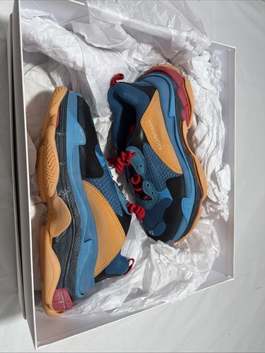 Taglia sneaker balenciaga - 9,
