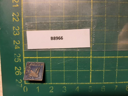 B8966 pin spilla distintivo - b8966,