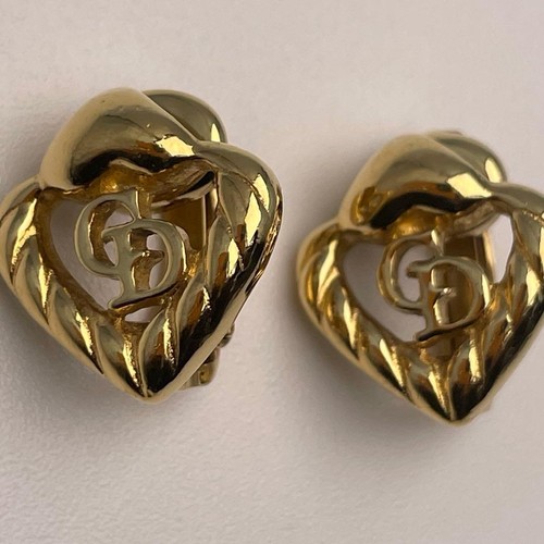 Christian dior heart logo - dior,
