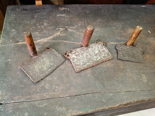 Tre strumenti per rasatura