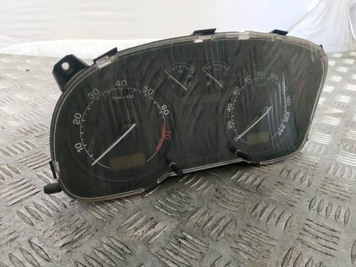 Tachimetro quadro strumenti