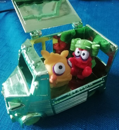 Furgone gelati zomlings con - furgone, zomlings,