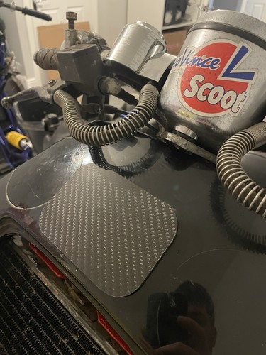 Coperchio serbatoio liquido - , di