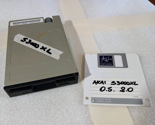 Floppy disk drive akai s3000xl - disk,
