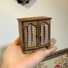 Credenza fatta a mano scala