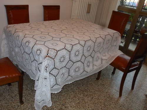Copritavolo uncinetto cotone
