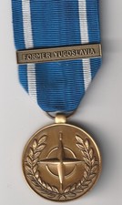 medaglia e fermaglio NATO ex