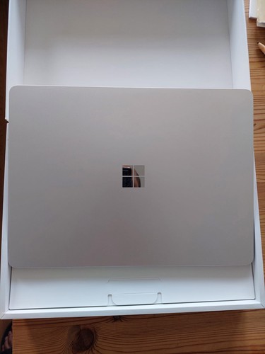 Microsoft surface laptop - surface,