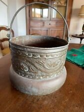 Antico secchio in rame