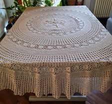 Copritavolo vintage fatto a mano all'uncinetto 