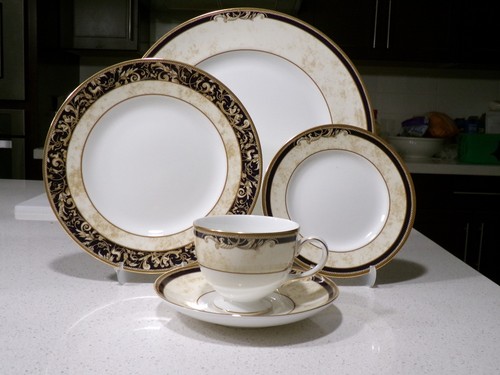 Wedgwood cornucopia set - wedgwood,