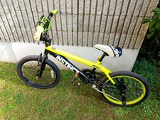 MBM BMX Instinct 20'' Freestyle Style Bicicletta - Gialla Nera