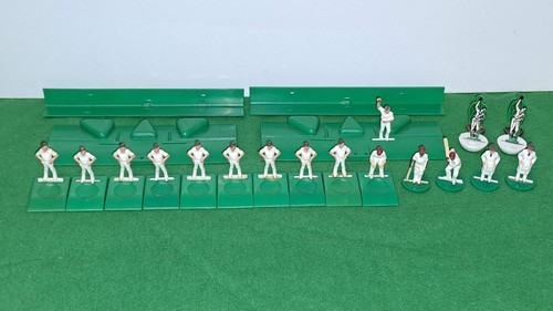 Set cricket red - cricket, capped