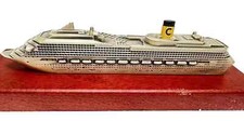 Modellino nave da crociera di