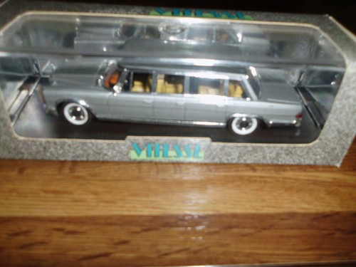 Mercedes 600 pullmann mod - mercedes,