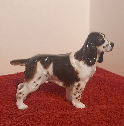 Royal doulton small springer - doulton,