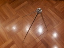 Antico cavalletto tripiede per