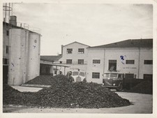 B1 -  Foto Photo Fotografia Anni 60 - Orzinuovi Brescia Edificio Silos Camion