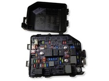 Scatola fusibili anteriore