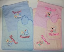 NOVITÀ Set asilo 3 pezzi con NOME bavaglio salvietta sacca Made  Italy 2 COLORI 