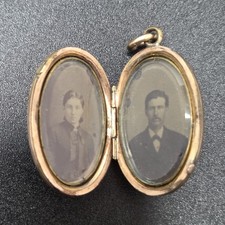 Antico ciondolo medaglione