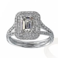 A Mano 2.50ct Diamante