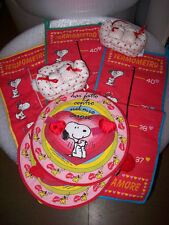 BLOCCO DI DUE PELUCHE E CINQUE LOCANDINE IN STOFFA SNOOPY-SAN VALENTINO