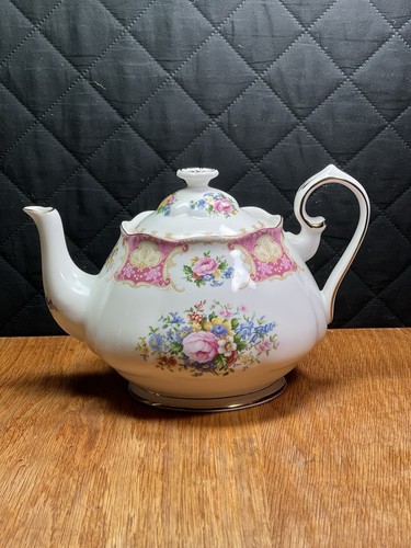 Royal albert 1944 lady carlyle - lady,