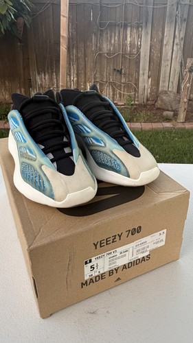 Adidas yeezy 700 arzare - v3,
