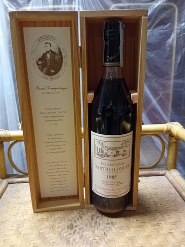 Bottiglia armagnac con - armagnac,