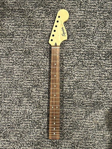 Squier mustang collo scala - mustang, 24"
