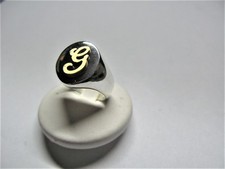 anello uomo scudo ovale argento con  iniziale bronzo satinato