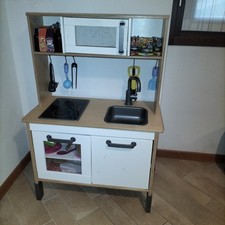 Cucina Ikea con relativi