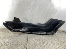 102777- Carena Pedana Poggiapiedi Destra Dx Yamaha Majesty 400 dal 2004 al 2008