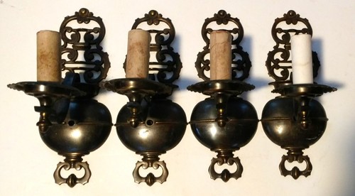 Quattro antiche applique - (4),