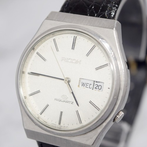 Oggetti imperfetti orologio - [oggetti, imperfetti]