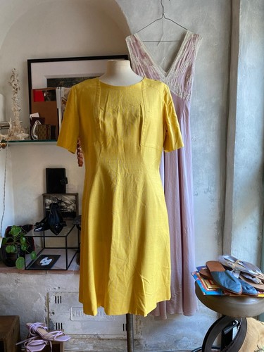 Abito sartoriale giallo