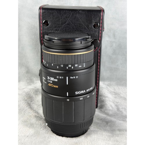 Sigma 300mm 5 6 - f/4-5.6, apo