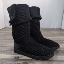 Stivali invernali UGG Classic Cardy taglia 7 neri in maglia di lana con bottoni alti 2 bottoni