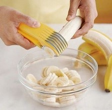 Taglia affetta banana wurstel - taglia,
