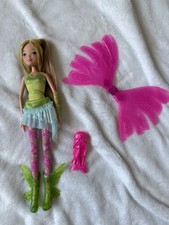 Winx Club Sirenix Flora bambola Jakks Pacific
