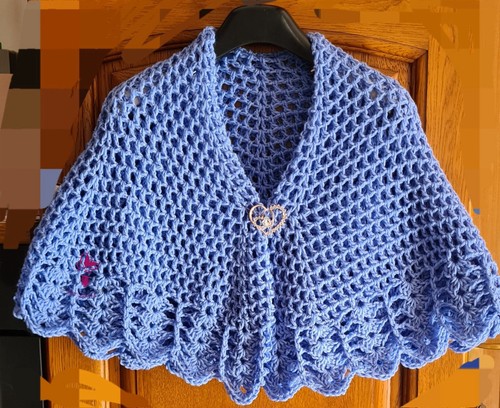 Mantellina della nonna azzurra