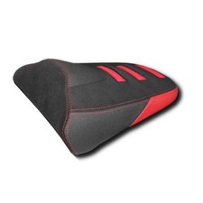 Isotta Alcantara/red passenger