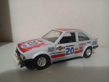 Burago 1/24 model 0120 Ford Escort Xr3 20 Martini