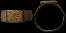 Anello antico romano con sigillo in bronzo con stella a 8 punte, Levante, III...