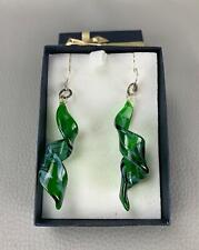 Orecchini pendenti a spirale in vetro murano colore verde 