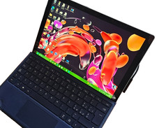 Microsoft Surface Pro 7+ Tastiera 12.3" 128GB,  Intel i5 con DIFETTO in avvio