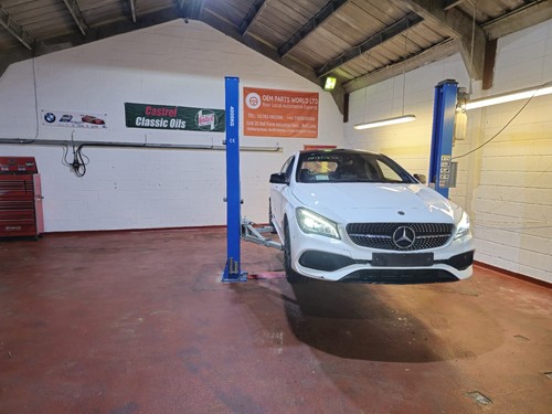 Mercedes cla parti - mercedes, rottura